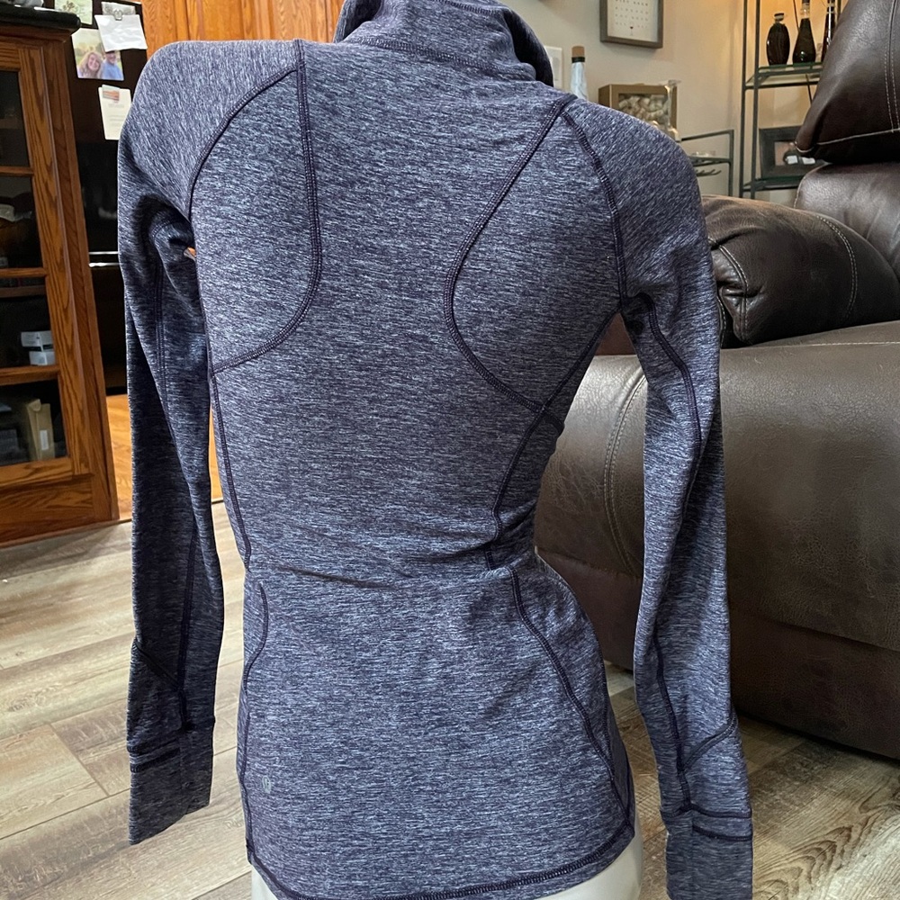 SOLD ON FB Lululemon pull over - Picture 4 of 5